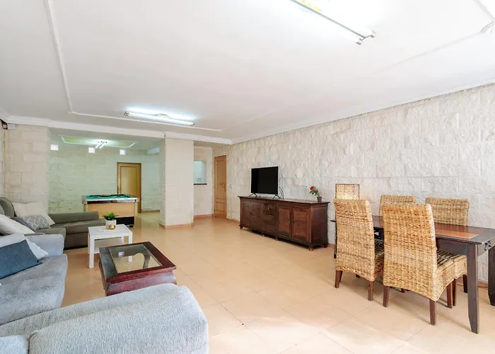 Favorita Villa